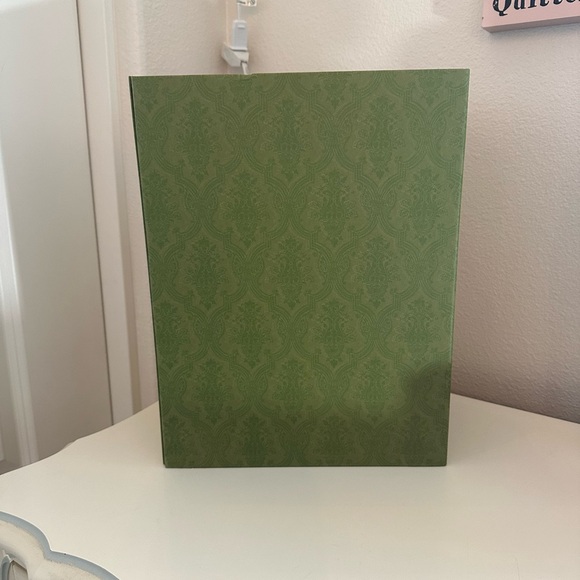 Gucci Green Patterned Box - Picture 2 of 4
